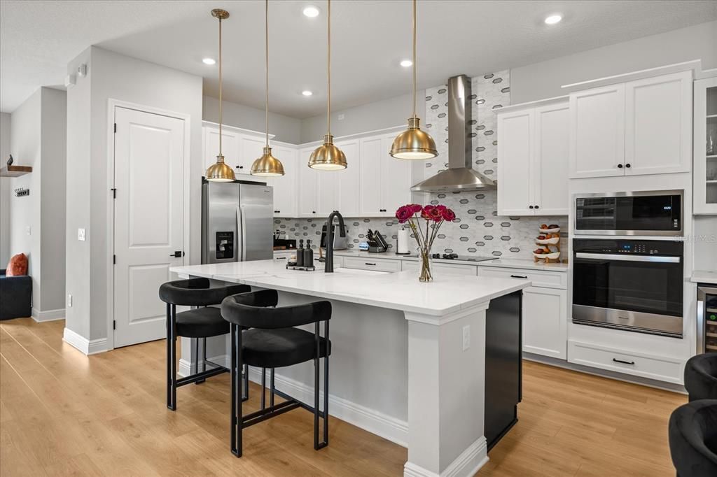 待售: $725,000 (3 贝兹, 2 浴室, 2017 平方英尺)