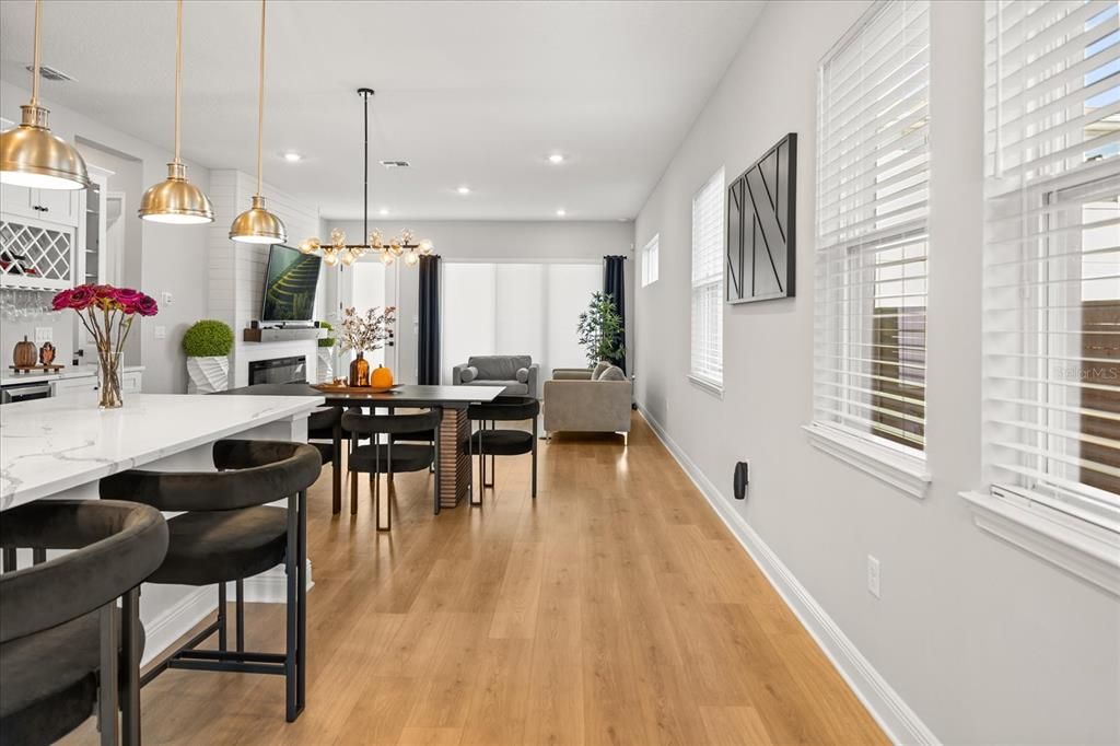 待售: $725,000 (3 贝兹, 2 浴室, 2017 平方英尺)