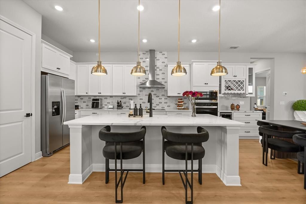 待售: $725,000 (3 贝兹, 2 浴室, 2017 平方英尺)