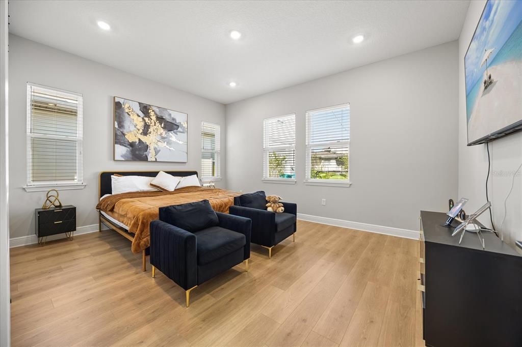 待售: $725,000 (3 贝兹, 2 浴室, 2017 平方英尺)