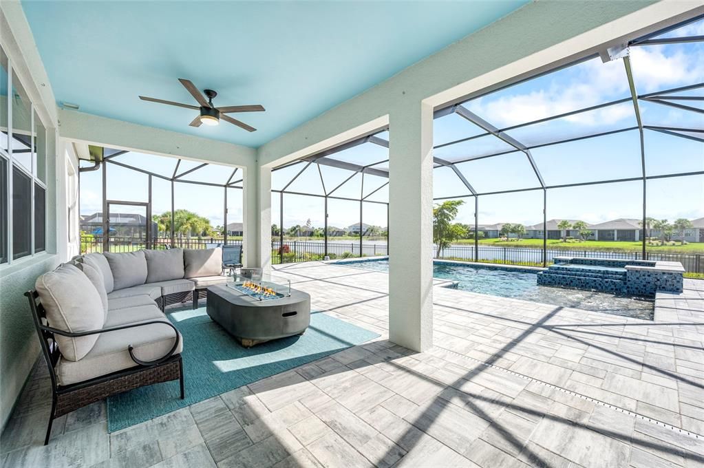 En Venta: $674,700 (4 camas, 3 baños, 2959 Pies cuadrados)