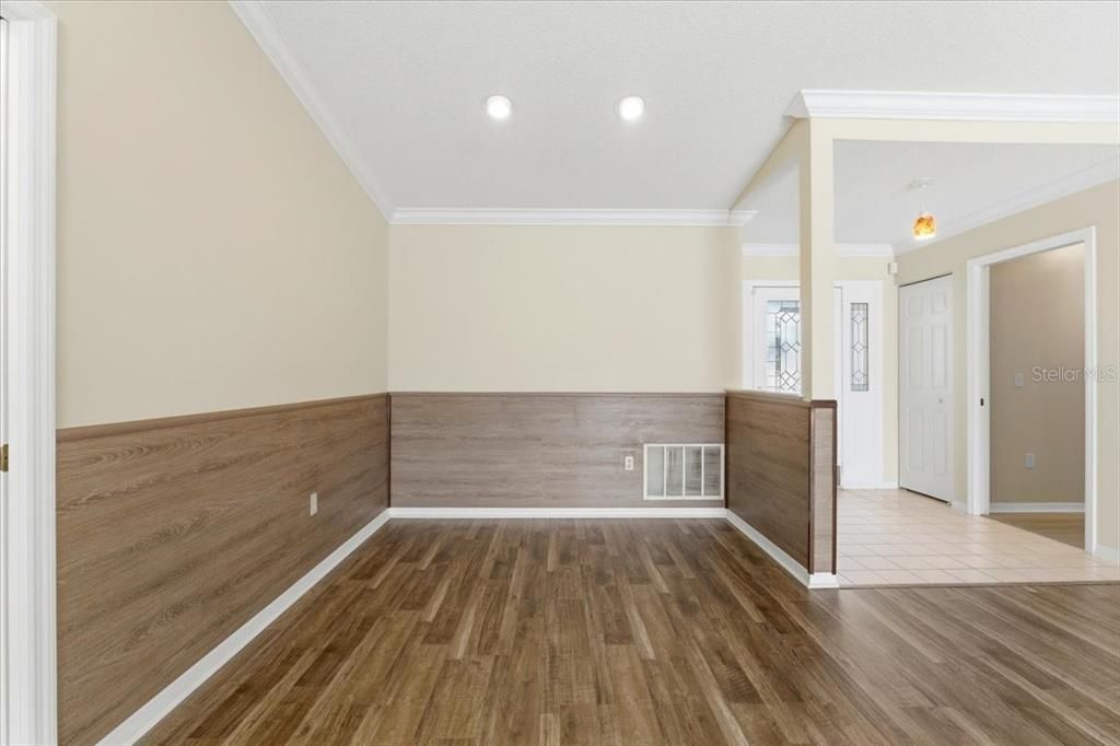 For Sale: $330,000 (3 beds, 2 baths, 1879 Square Feet)