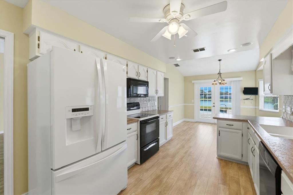 For Sale: $330,000 (3 beds, 2 baths, 1879 Square Feet)