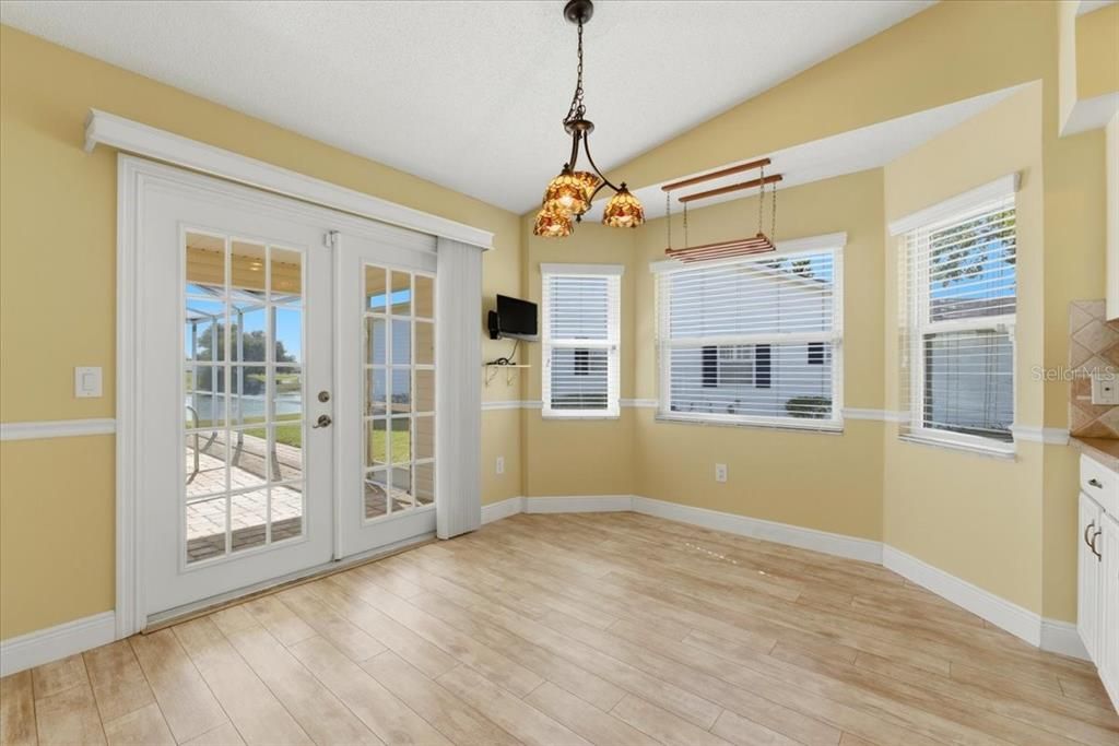 For Sale: $330,000 (3 beds, 2 baths, 1879 Square Feet)