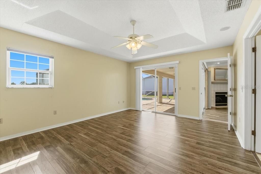 For Sale: $330,000 (3 beds, 2 baths, 1879 Square Feet)