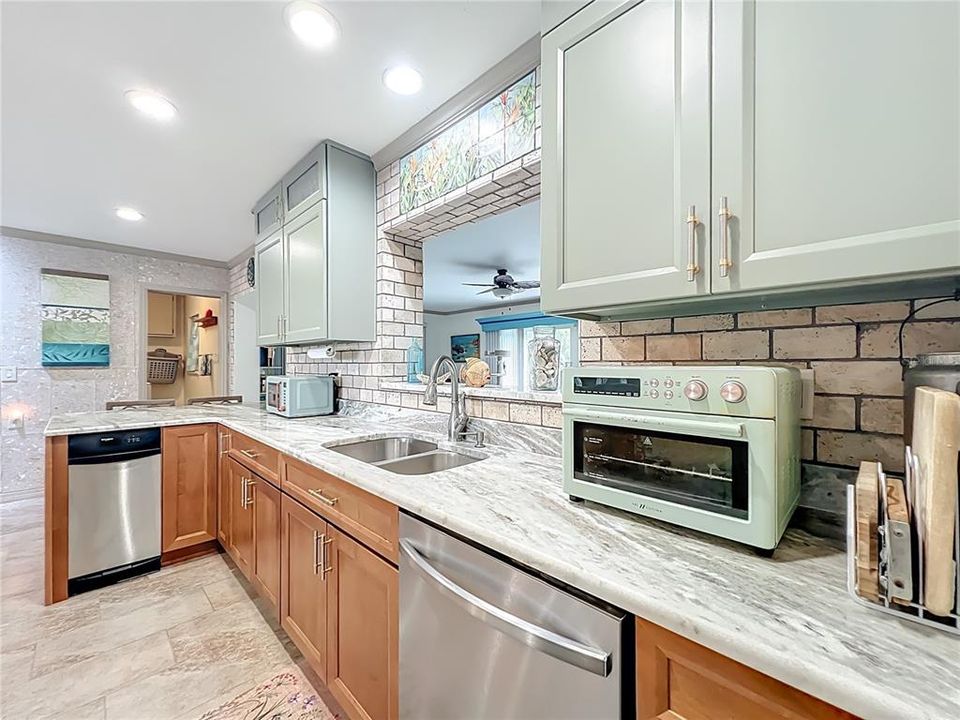 For Sale: $795,000 (3 beds, 2 baths, 2064 Square Feet)