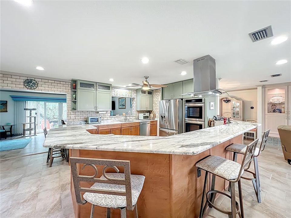 For Sale: $795,000 (3 beds, 2 baths, 2064 Square Feet)