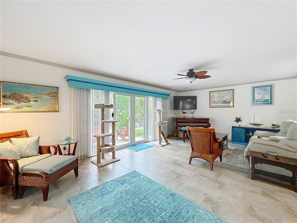 For Sale: $795,000 (3 beds, 2 baths, 2064 Square Feet)