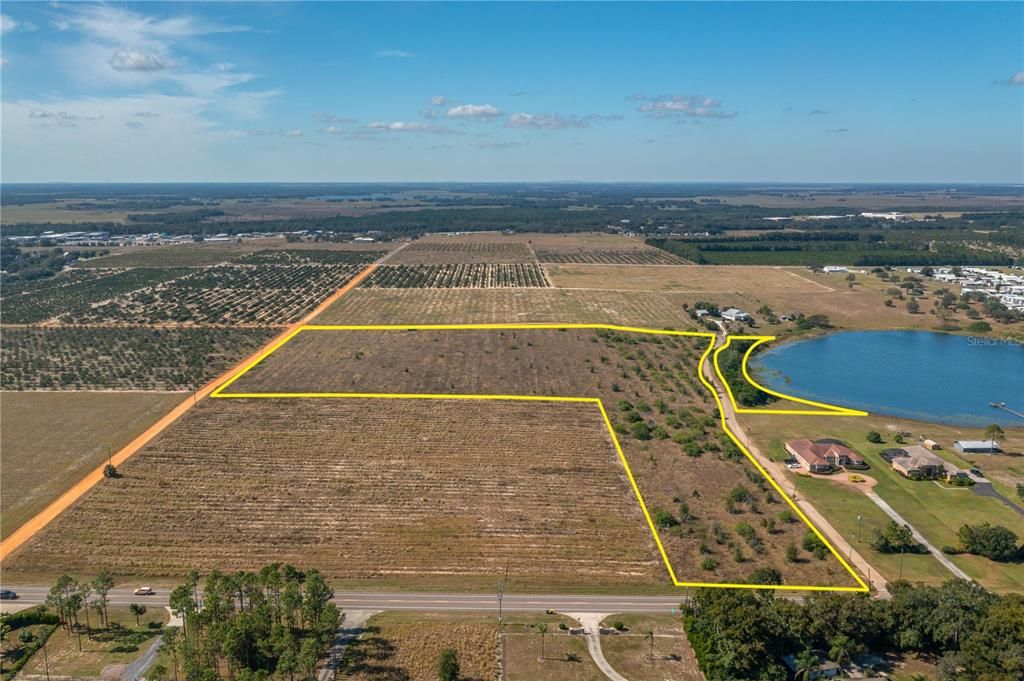 En Venta: $550,000 (22.69 acres)