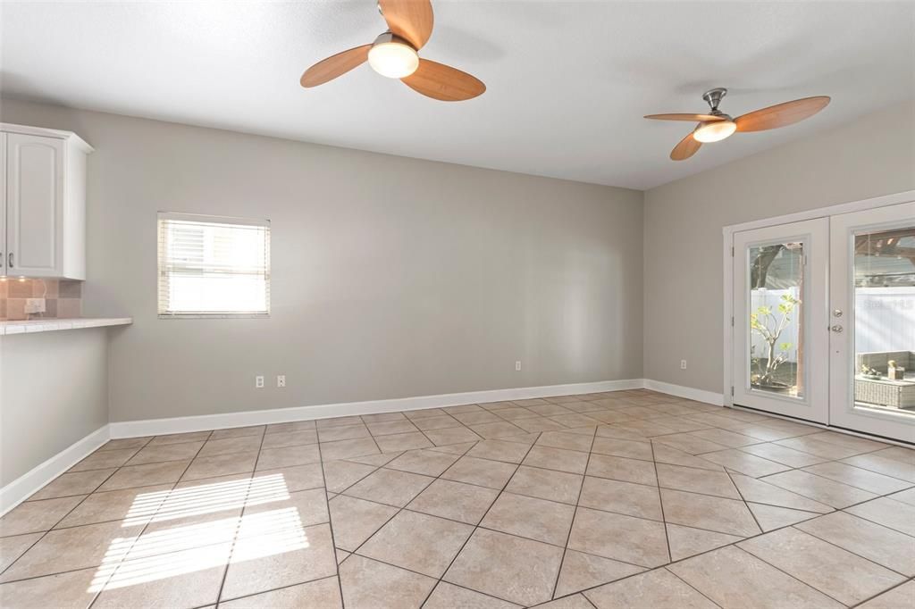 For Rent: $3,195 (4 beds, 2 baths, 1678 Square Feet)