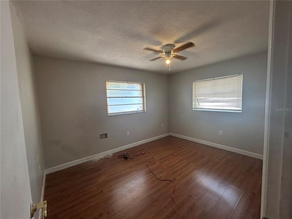 出租: $3,000 (3 贝兹, 2 浴室, 1608 平方英尺)