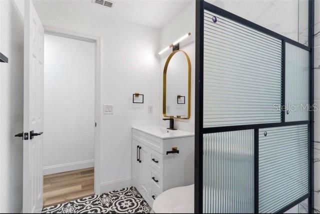 出租: $3,000 (3 贝兹, 2 浴室, 1026 平方英尺)