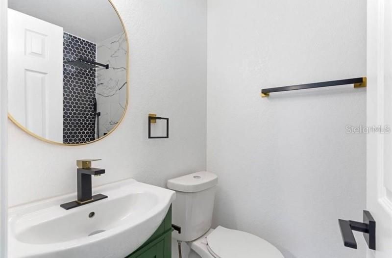 出租: $3,000 (3 贝兹, 2 浴室, 1026 平方英尺)