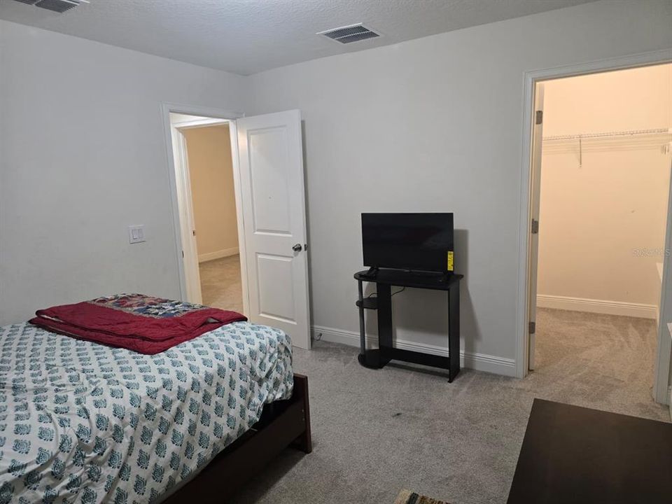 For Rent: $2,785 (3 beds, 2 baths, 2307 Square Feet)