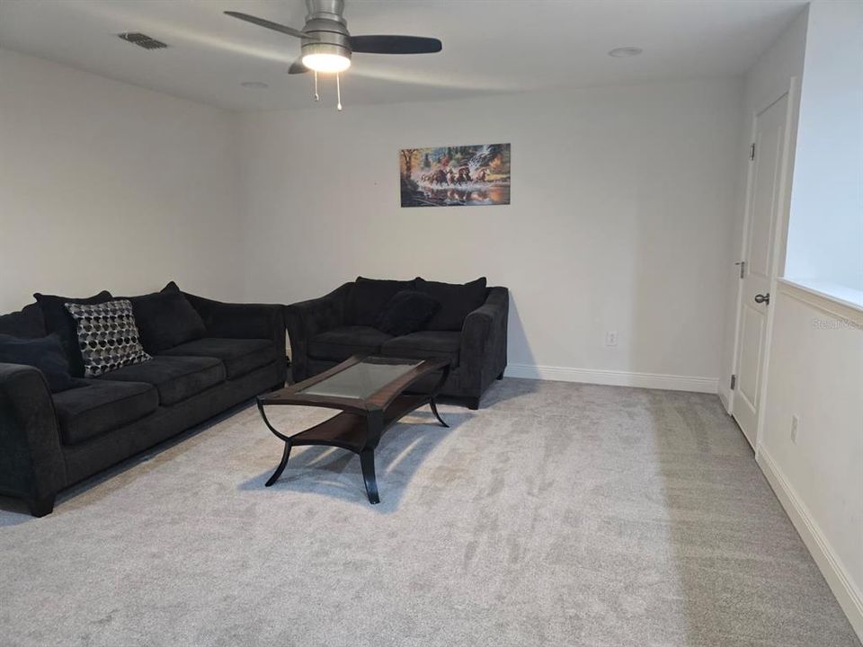 For Rent: $2,785 (3 beds, 2 baths, 2307 Square Feet)