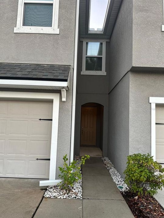 For Rent: $2,785 (3 beds, 2 baths, 2307 Square Feet)