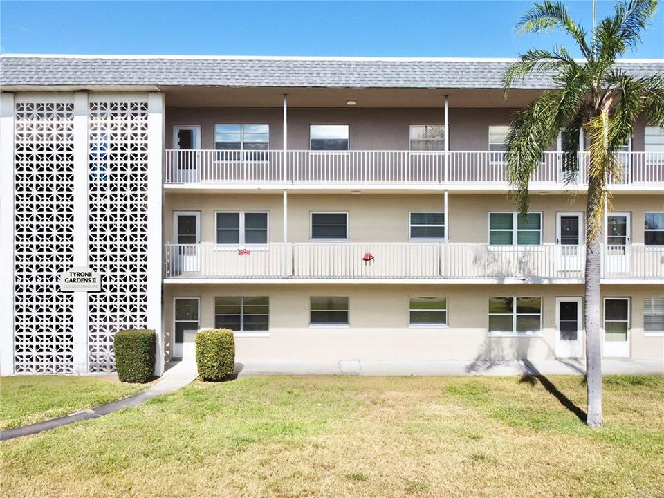 待售: $139,000 (2 贝兹, 2 浴室, 1029 平方英尺)