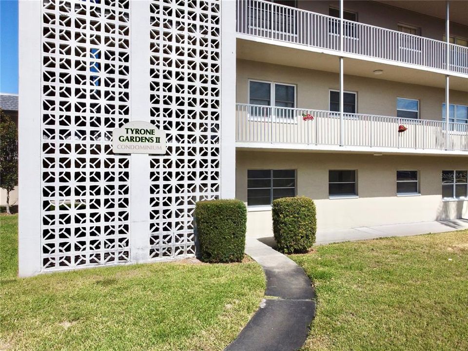 待售: $139,000 (2 贝兹, 2 浴室, 1029 平方英尺)