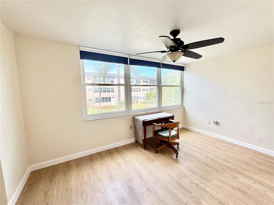 待售: $139,000 (2 贝兹, 2 浴室, 1029 平方英尺)