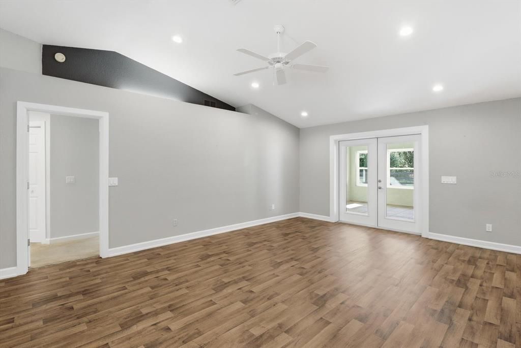 For Sale: $439,900 (3 beds, 2 baths, 1757 Square Feet)