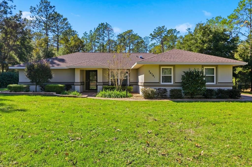 For Sale: $439,900 (3 beds, 2 baths, 1757 Square Feet)