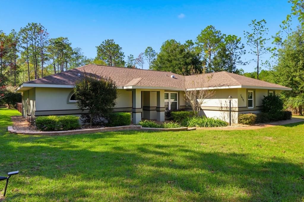 For Sale: $439,900 (3 beds, 2 baths, 1757 Square Feet)