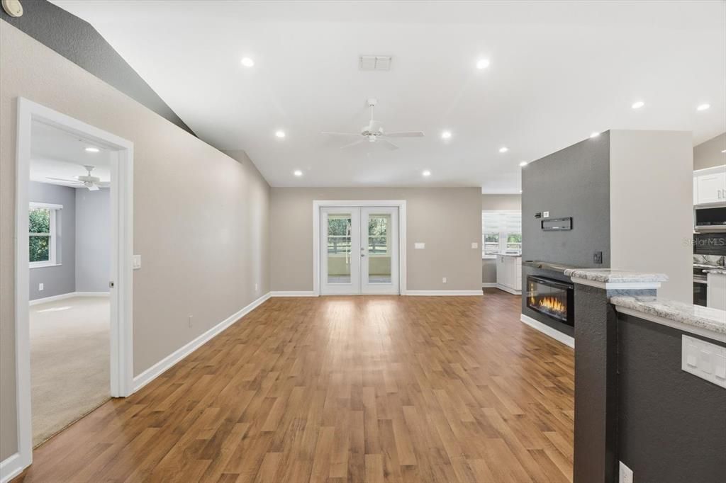 For Sale: $439,900 (3 beds, 2 baths, 1757 Square Feet)