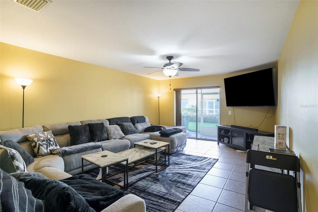 На продажу: $250,000 (2 спален, 2 ванн, 1538 Квадратных фут)