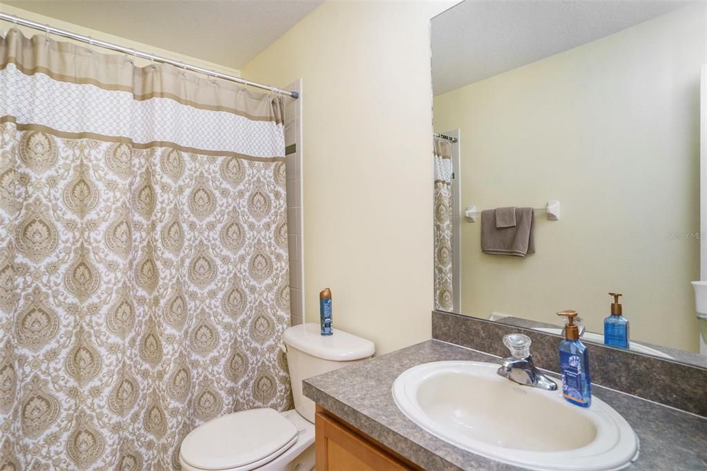 На продажу: $250,000 (2 спален, 2 ванн, 1538 Квадратных фут)