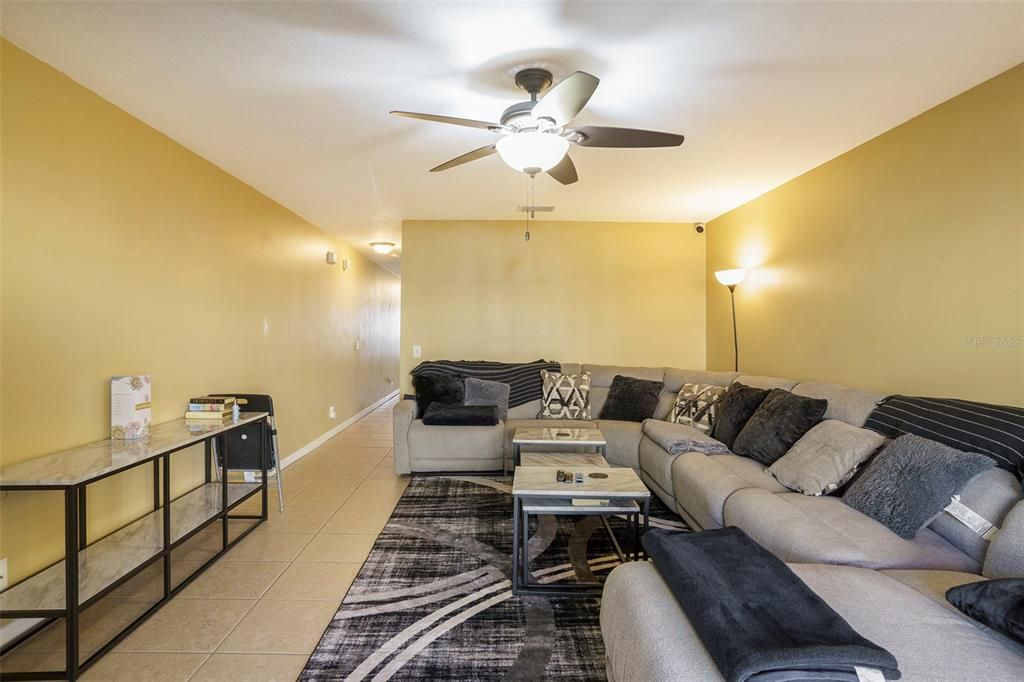 На продажу: $250,000 (2 спален, 2 ванн, 1538 Квадратных фут)