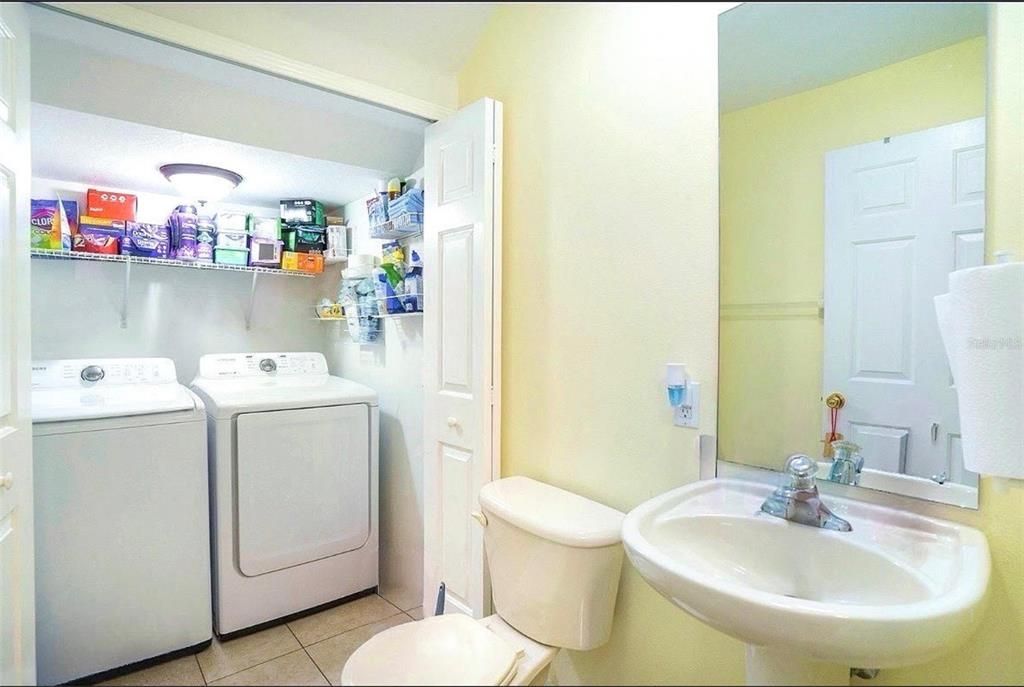 На продажу: $250,000 (2 спален, 2 ванн, 1538 Квадратных фут)