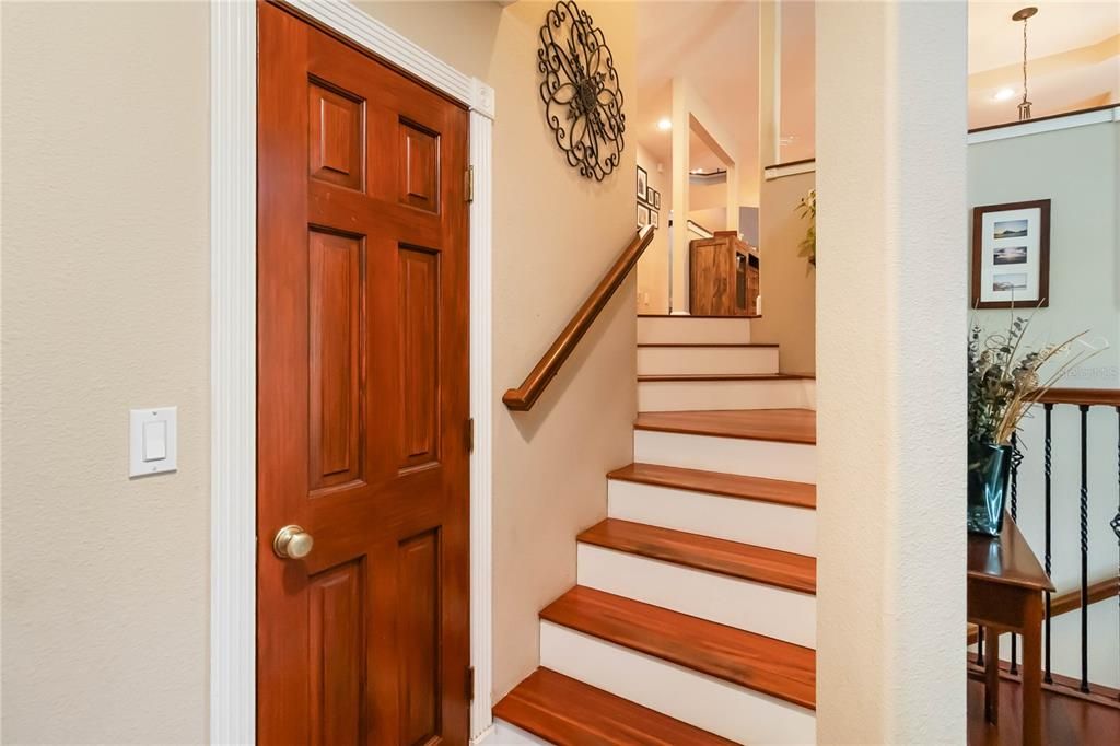 Под контрактом: $839,000 (4 спален, 4 ванн, 3778 Квадратных фут)