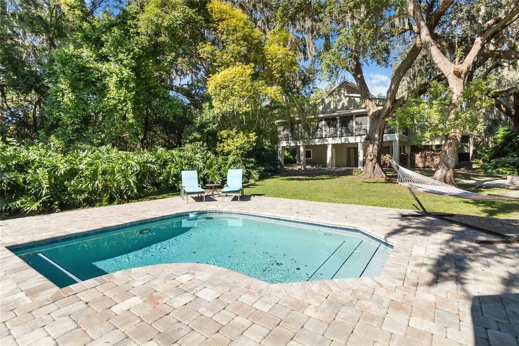 Под контрактом: $839,000 (4 спален, 4 ванн, 3778 Квадратных фут)