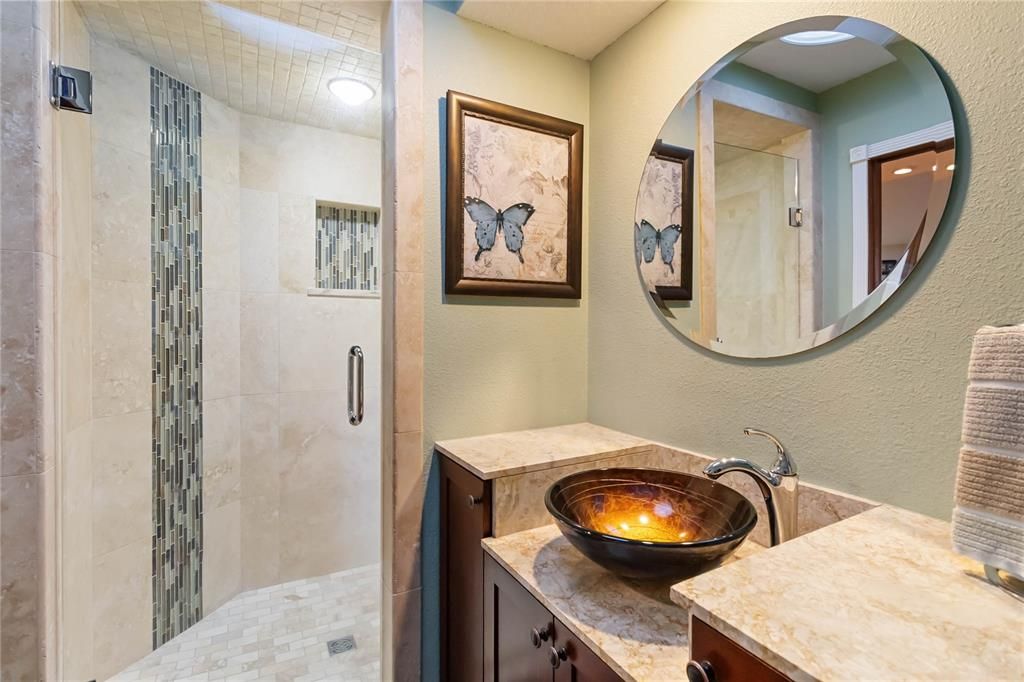 Под контрактом: $839,000 (4 спален, 4 ванн, 3778 Квадратных фут)