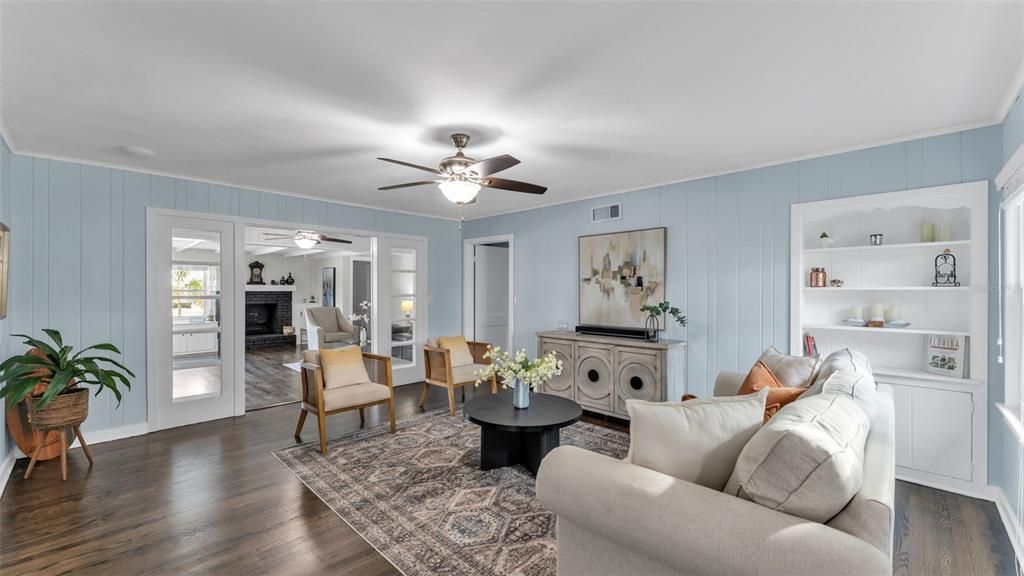 En Venta: $549,000 (4 camas, 2 baños, 2332 Pies cuadrados)