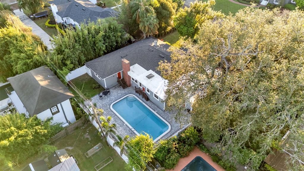 En Venta: $549,000 (4 camas, 2 baños, 2332 Pies cuadrados)