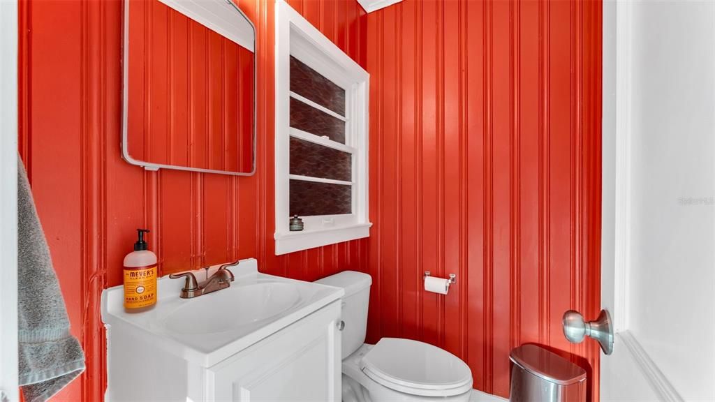 En Venta: $549,000 (4 camas, 2 baños, 2332 Pies cuadrados)