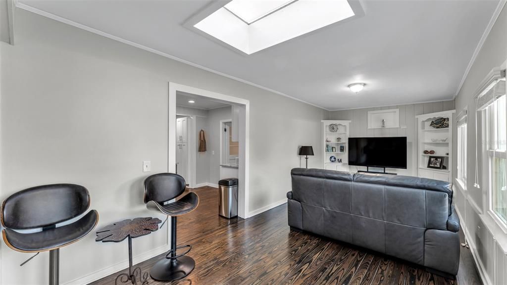 En Venta: $549,000 (4 camas, 2 baños, 2332 Pies cuadrados)