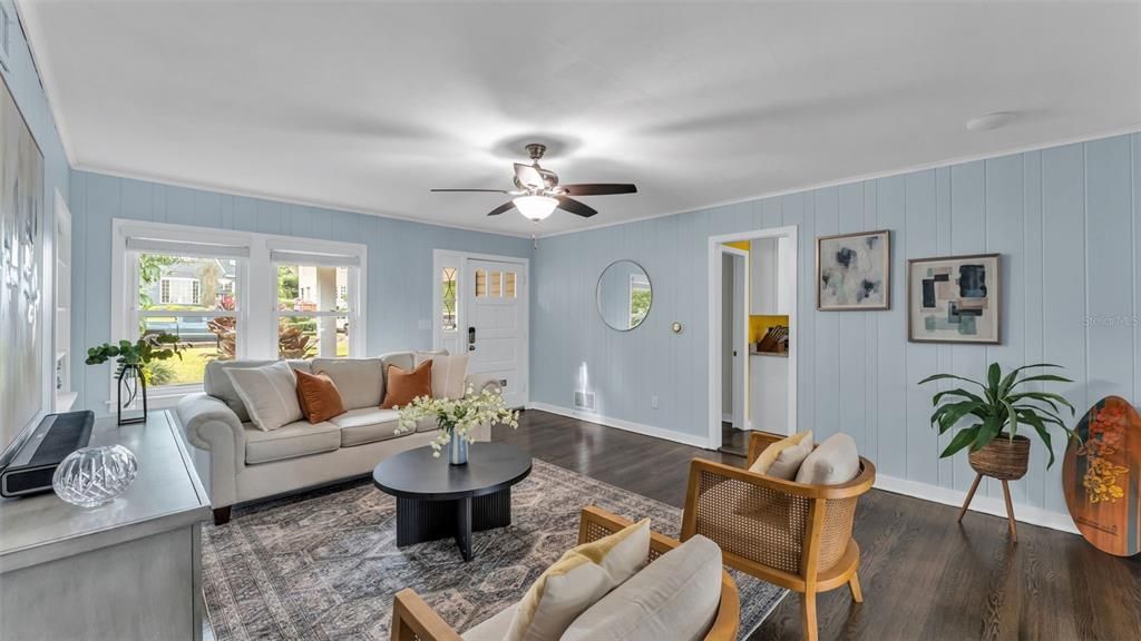 En Venta: $549,000 (4 camas, 2 baños, 2332 Pies cuadrados)