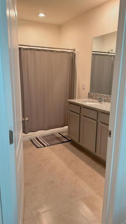 En Renta: $2,400 (4 camas, 2 baños, 1828 Pies cuadrados)