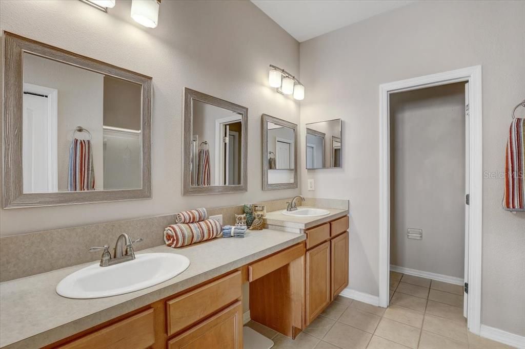 For Sale: $289,900 (3 beds, 2 baths, 1544 Square Feet)