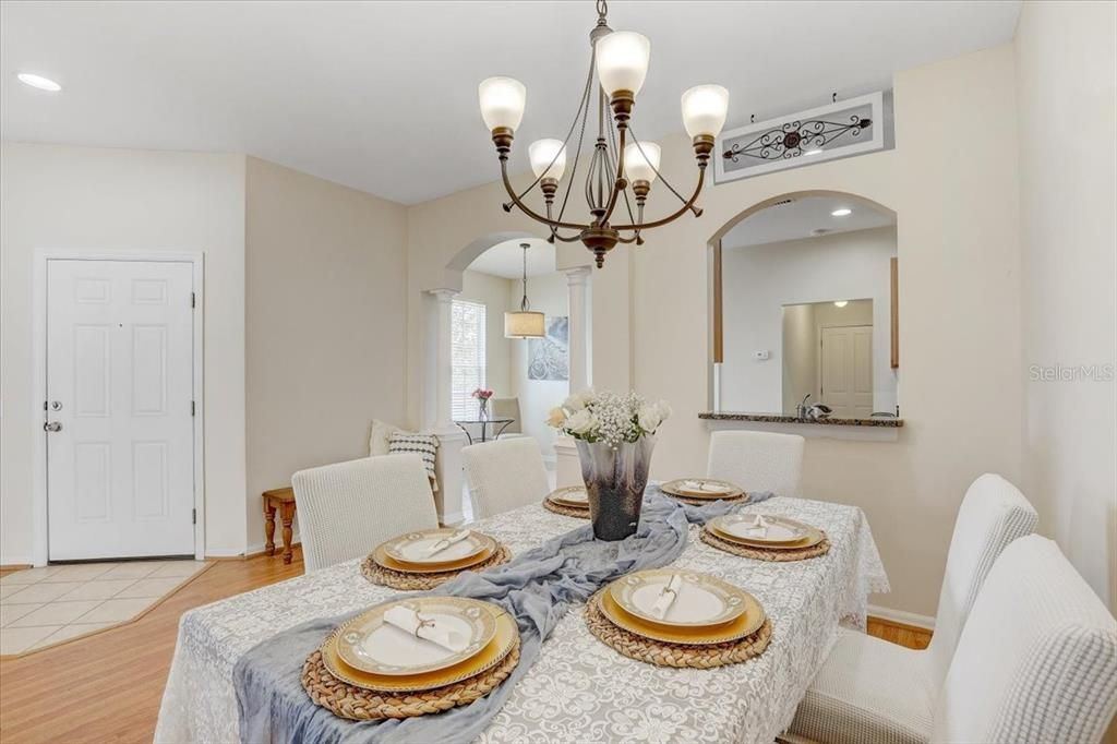 For Sale: $289,900 (3 beds, 2 baths, 1544 Square Feet)