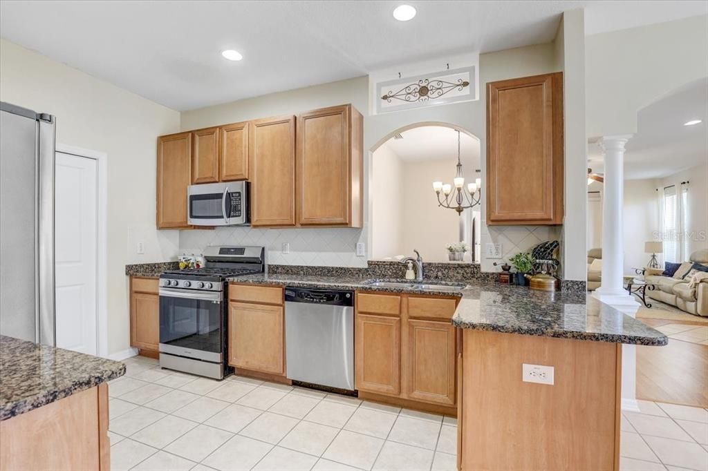 For Sale: $289,900 (3 beds, 2 baths, 1544 Square Feet)
