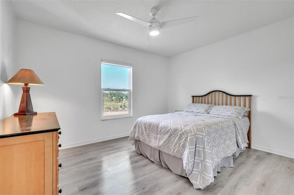 出租: $3,545 (4 贝兹, 2 浴室, 2593 平方英尺)