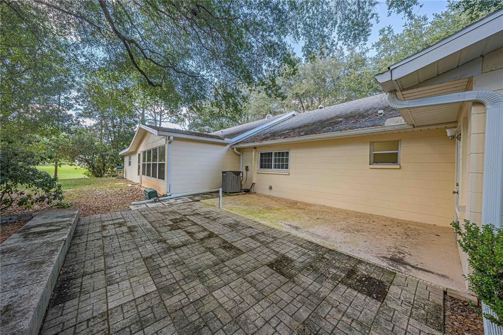 Active With Contract: $160,000 (2 beds, 2 baths, 1688 Square Feet)