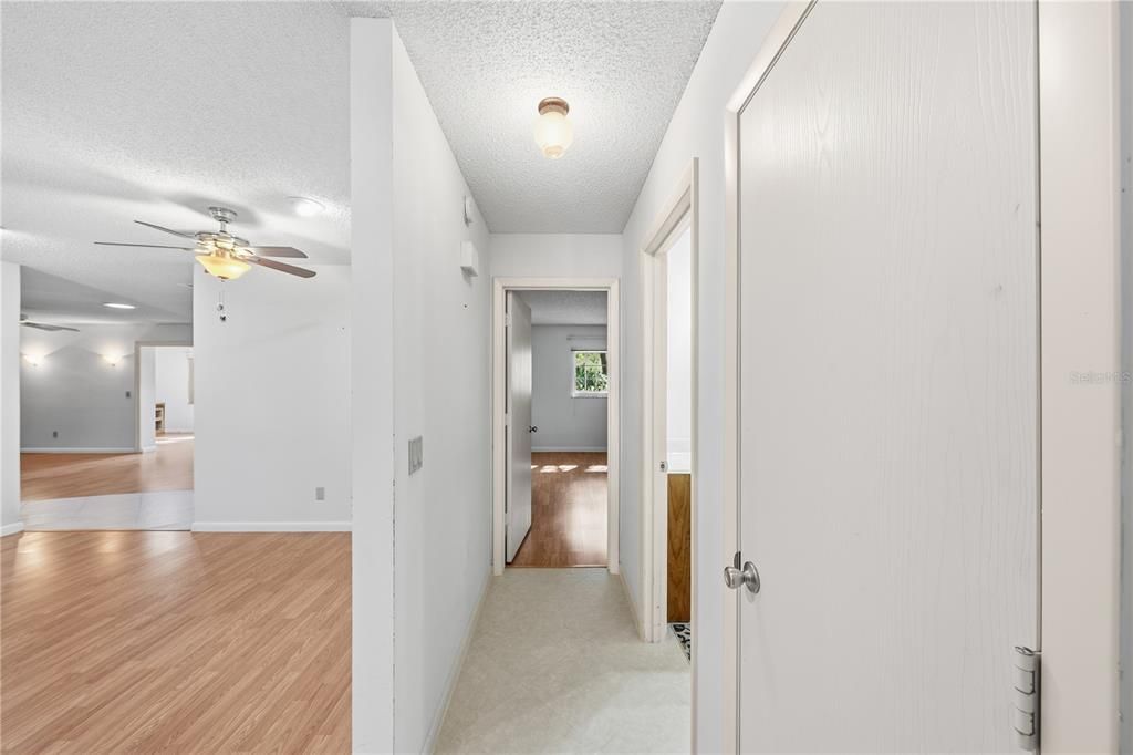 Active With Contract: $160,000 (2 beds, 2 baths, 1688 Square Feet)