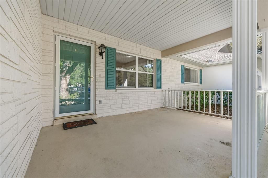 Active With Contract: $160,000 (2 beds, 2 baths, 1688 Square Feet)