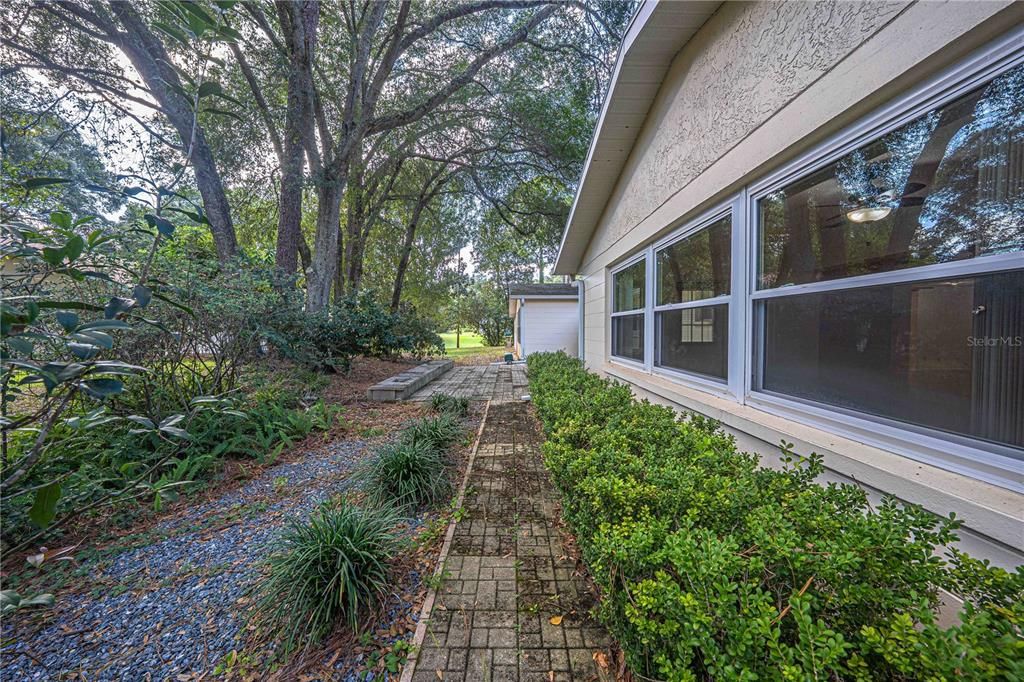 Active With Contract: $160,000 (2 beds, 2 baths, 1688 Square Feet)