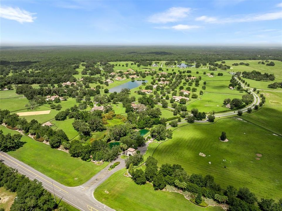 На продажу: $399,000 (4.64 acres)