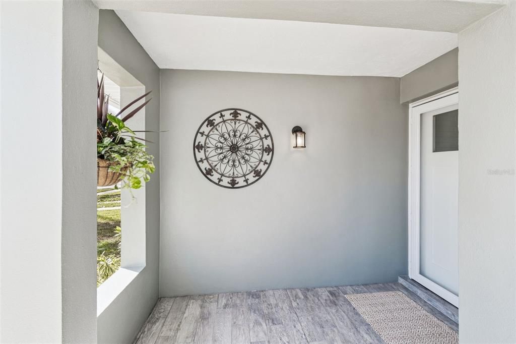 合同活跃: $649,900 (4 贝兹, 2 浴室, 2175 平方英尺)